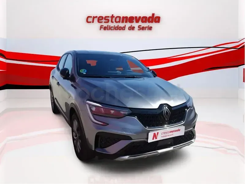 Usado Renault Arkana Techno 145 CV (106 kW) 2025 Gris / plata SUV