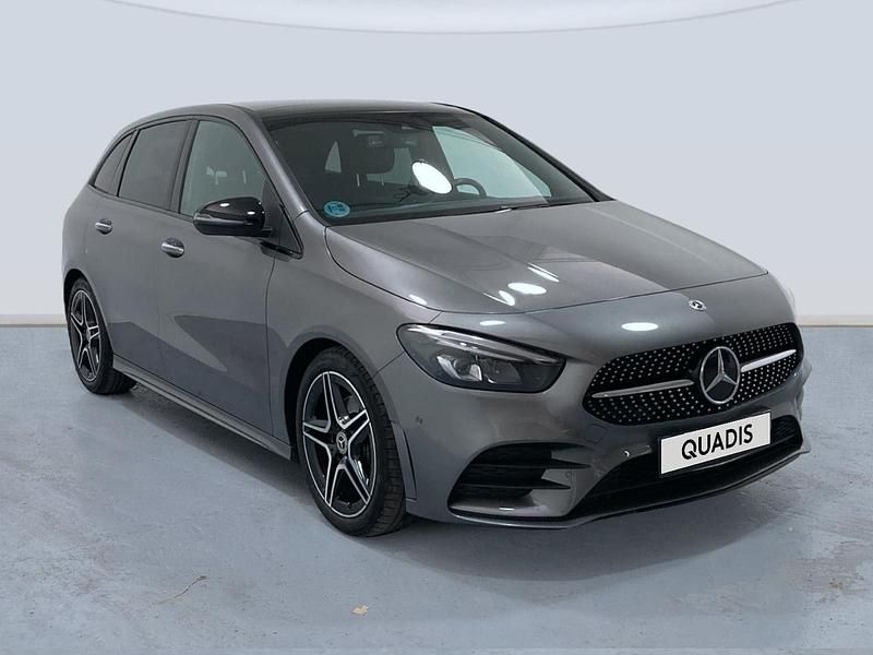 Usado Mercedes B200 150 CV (110 kW) 2022 Gris Monovolumen