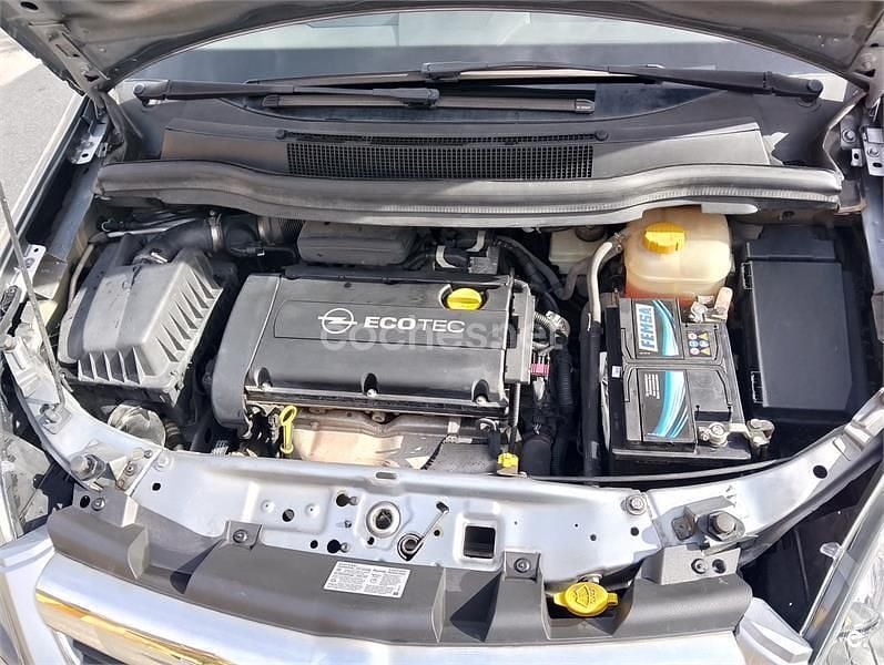 Usado Opel Zafira Enjoy 105 CV (77 kW) 2006 Gris / plata Monovolumen