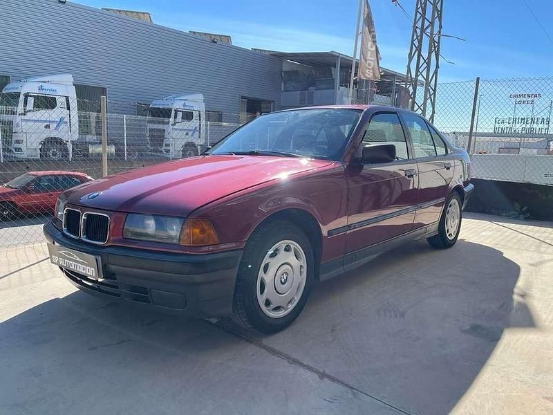 Usado BMW 318 Comfort Edition 113 CV (83 kW) 1995 Burdeos Berlina