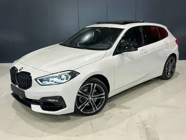 Usado BMW 118 Sport Line 136 CV (100 kW) 2020 Blanco Utilitario