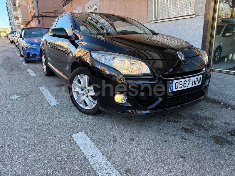 Negro Usado 2013 Renault Mégane Intens Coupe | 7570 € (Precio justo) - Imagen 1/4