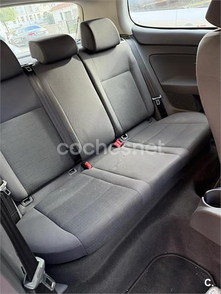 Usado VW Golf IV Trendline 115 CV (84 kW) 2005 Azul Berlina