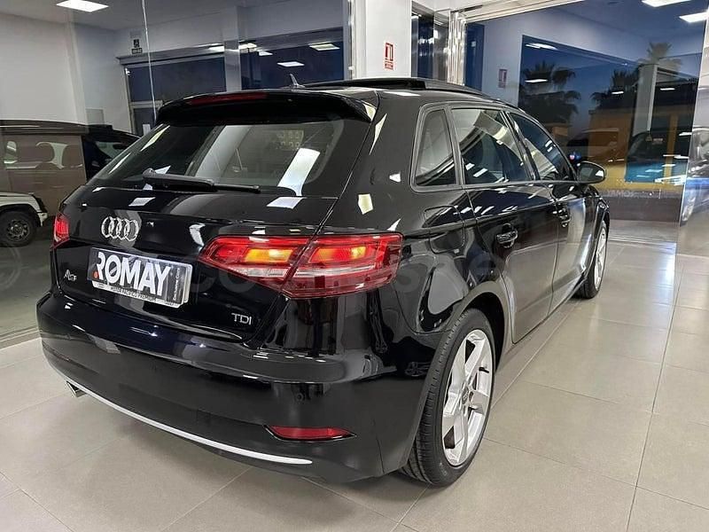 Usado Audi A3 Exclusive 116 CV (85 kW) 2018 Negro Berlina