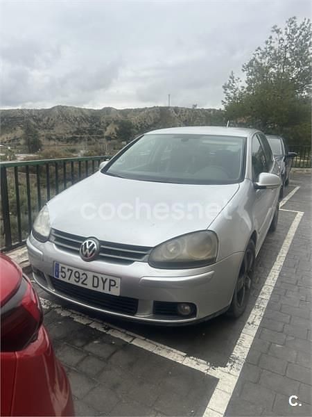Gris / plata Usado 2006 VW Golf Highline Berlina | 3100 € (Super precio) - Imagen 1/4