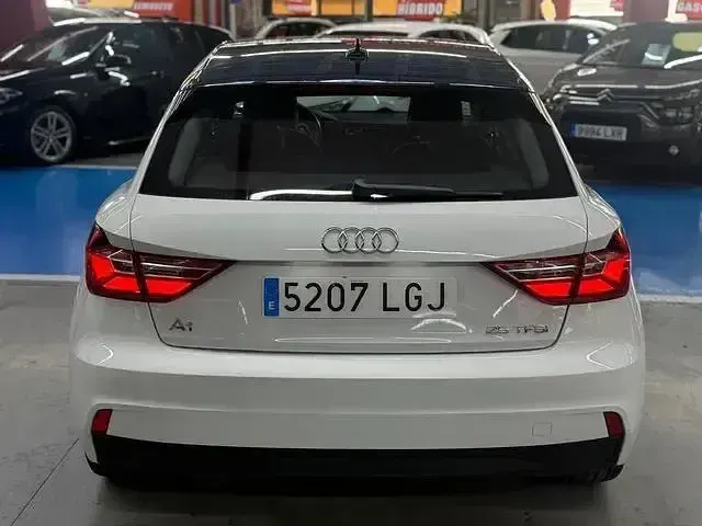 Usado Audi A1 S-Line 95 CV (69 kW) 2020 Blanco SUV