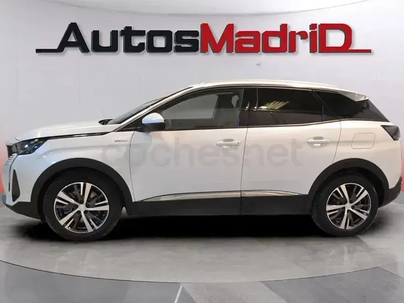 Usado Peugeot 3008 Allure 225 HP (165 kW) 2021 Branco SUV