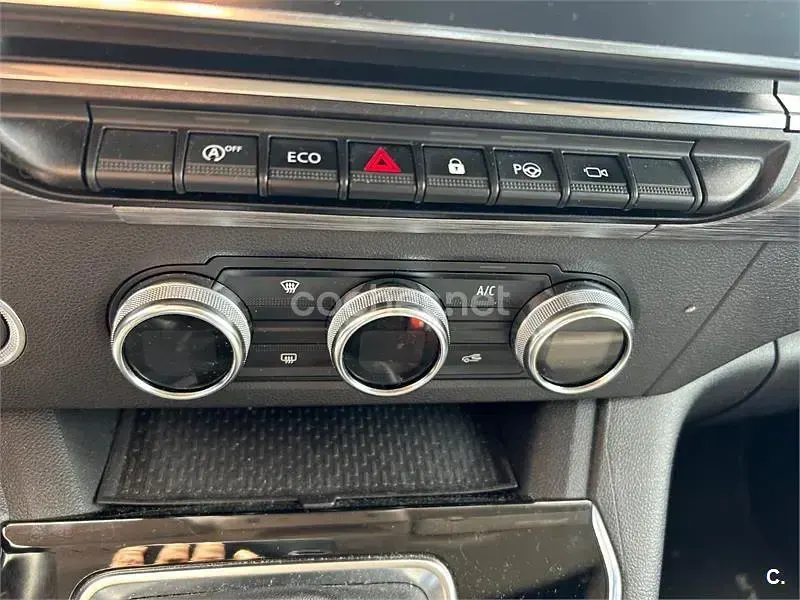 Usado Nissan Townstar N-Connecta 130 CV (95 kW) 2022 Gris / plata Monovolumen