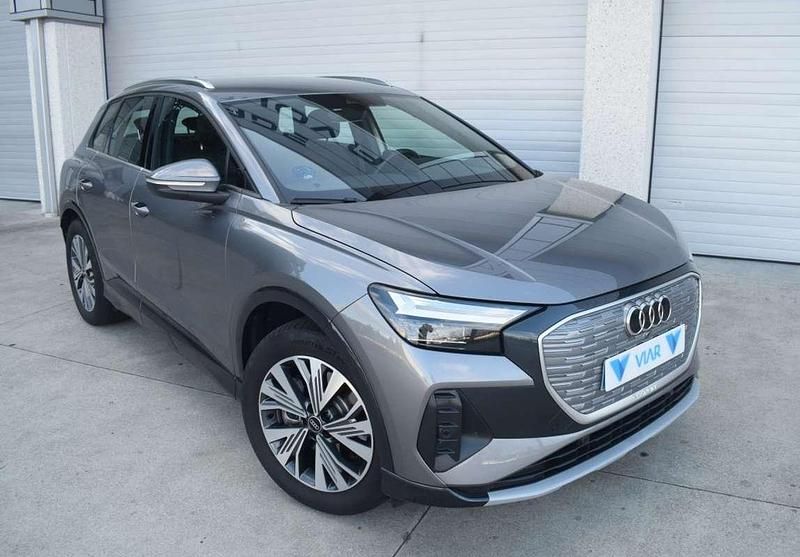 Usado Audi Q4 e-tron Advanced Plus 150 kW (204 CV) 2024 Gris SUV