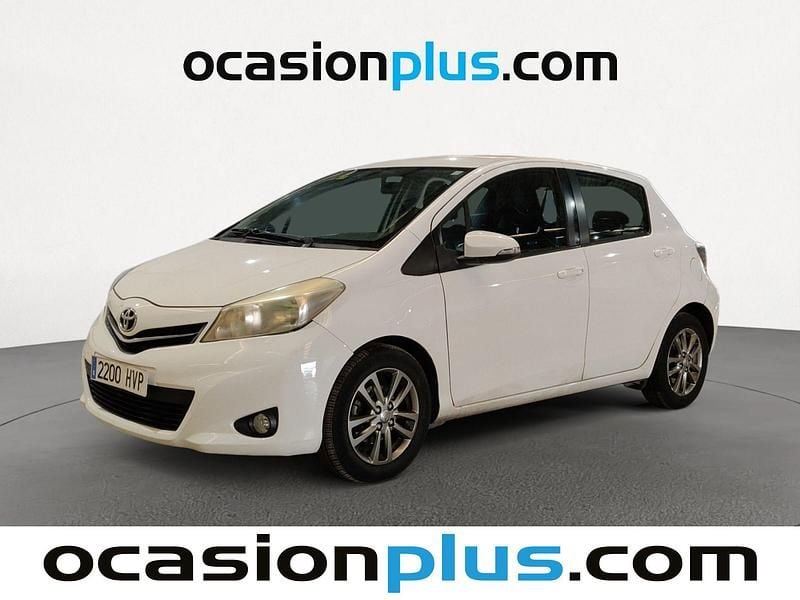 Blanco Usado 2014 Toyota Yaris Active Utilitario | 8900 € (Precio justo) - Imagen 1/4