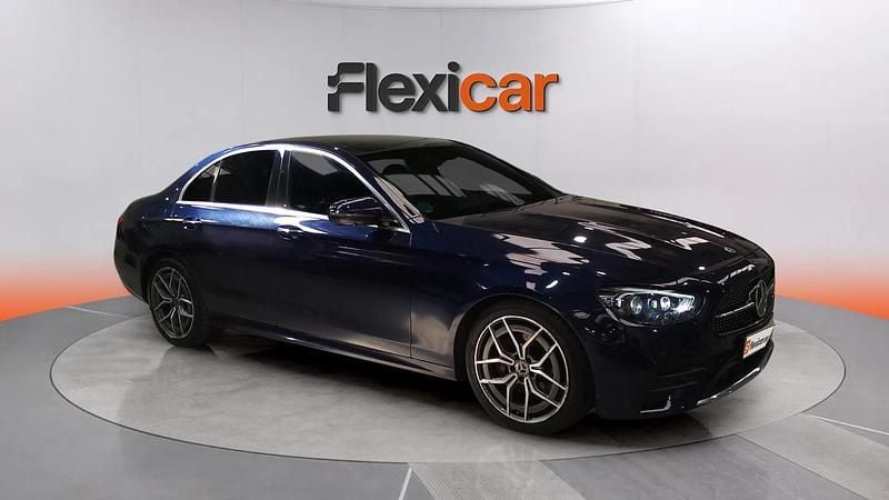 Käytetty Mercedes E220 194 HP (142 kW) 2021 Sininen Sedan