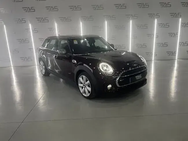 Usado Mini Cooper S Clubman 192 CV (141 kW) 2018 Rojo Familiar