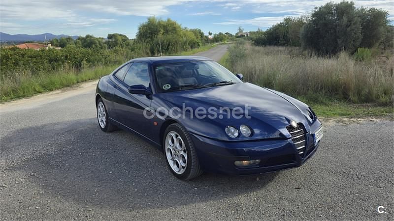 Usado Alfa Romeo GTV 165 CV (121 kW) 2004 Azul Coupe
