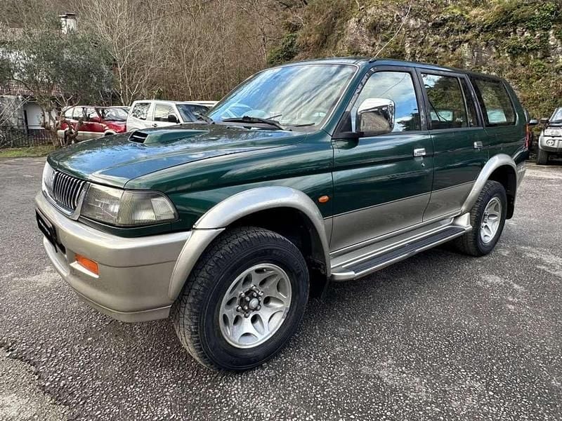 Usado Mitsubishi Montero Sport 99 CV (72 kW) 1999 Verde SUV