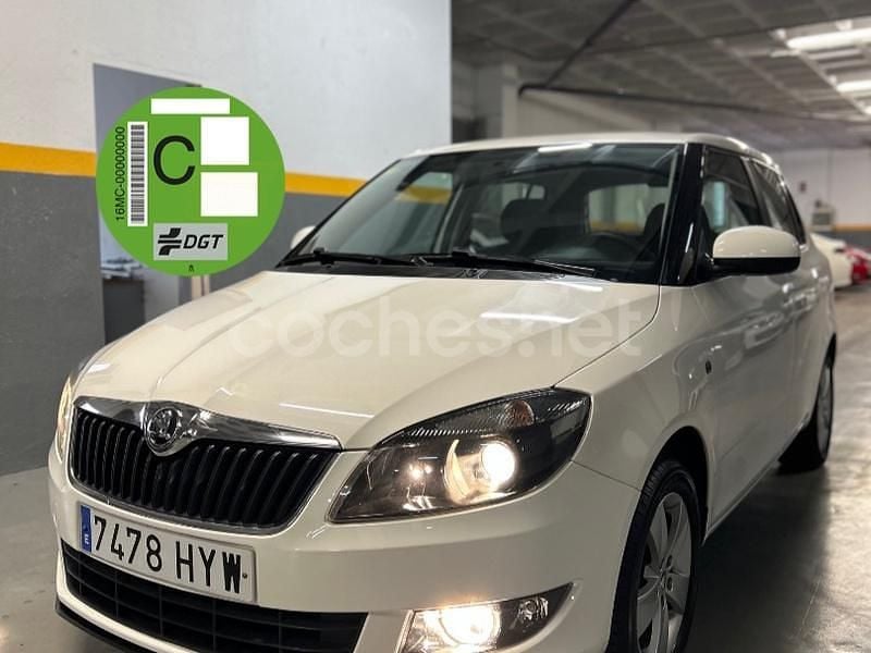 Blanco Usado 2014 Skoda Fabia Utilitario | 7090 € (Precio justo) - Imagen 1/4