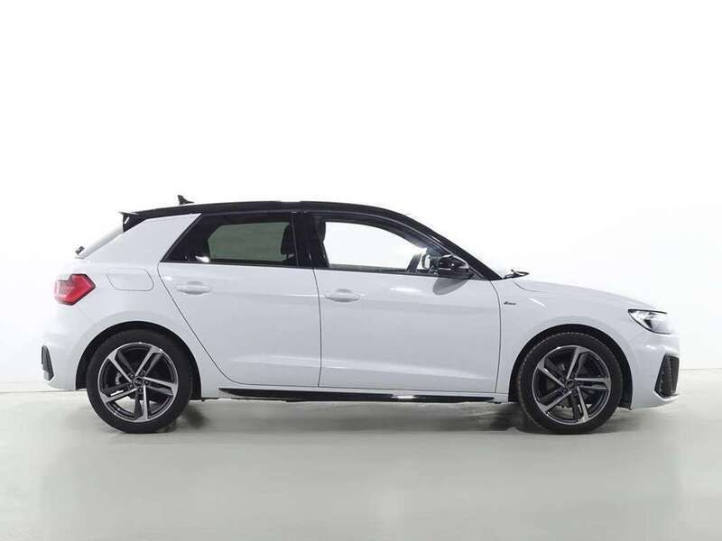 Blanco Usado 2024 Audi A1 Sportback Black Edition Utilitario | 22.400 € (Buen precio) - Imagen 1/2