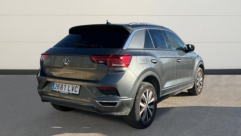 Usado VW T-Roc Advance 110 CV (80 kW) 2021 Gris SUV