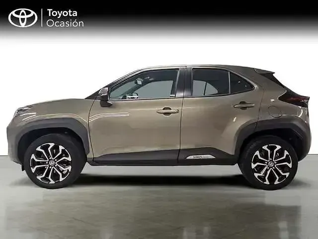 Usado Toyota Yaris Hybrid Active 116 CV (85 kW) 2022 Verde Pickup/Camioneta