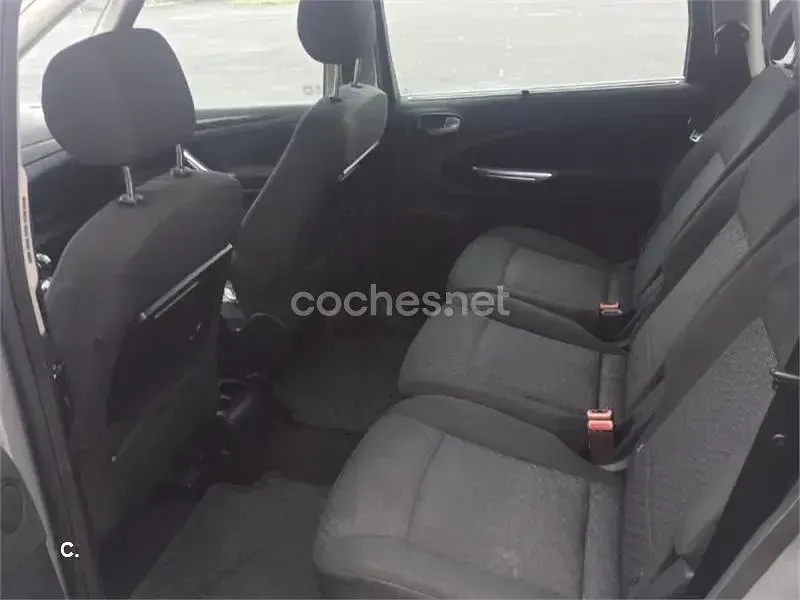 Usado Ford Galaxy Ghia 140 CV (102 kW) 2008 Gris / plata Monovolumen