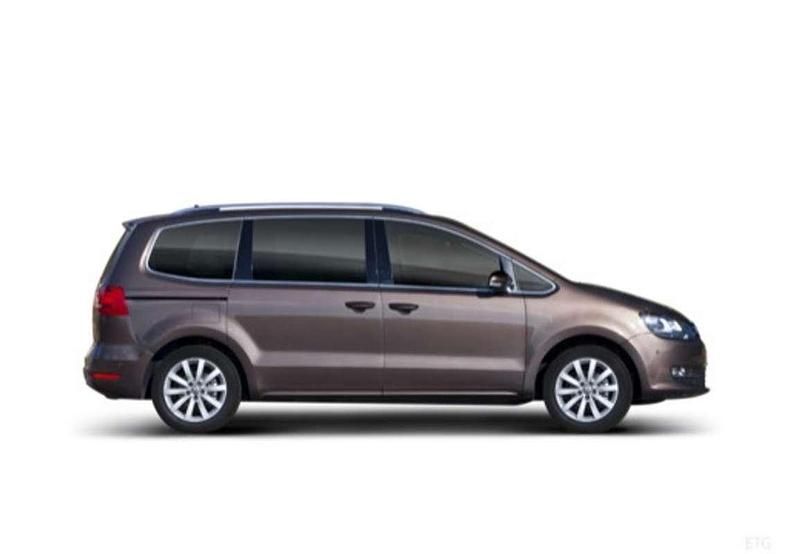 Usado VW Sharan Advance 150 CV (110 kW) 2021 Plateado Monovolumen