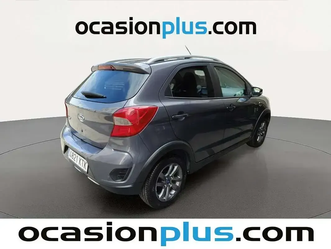 Usado Ford Ka Plus Active 86 CV (63 kW) 2019 Gris Utilitario