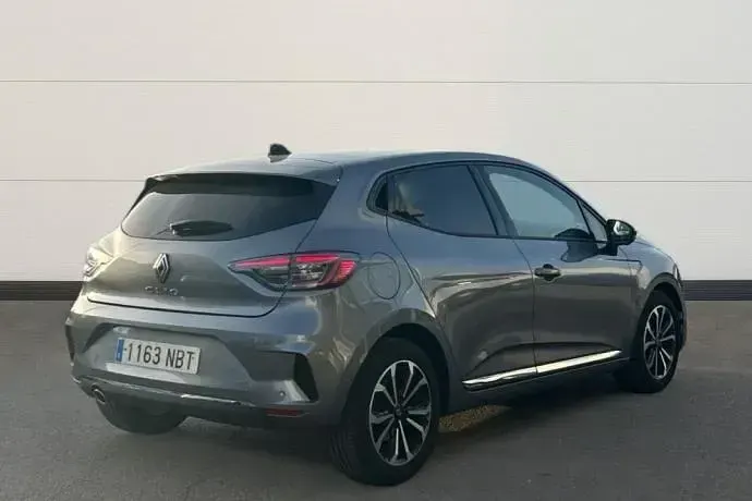 Usado Renault Clio Techno 100 CV (73 kW) 2025 Utilitario