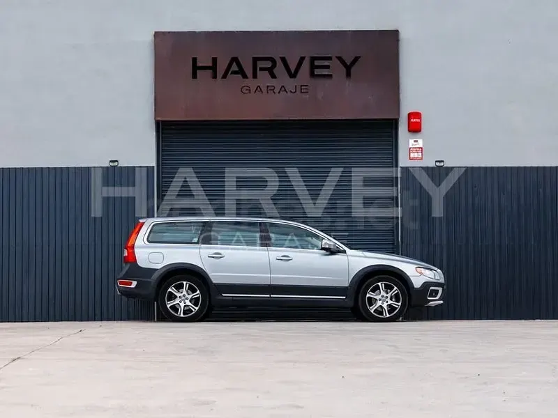Usado Volvo XC70 Kinetic 181 CV (133 kW) 2013 Gris / plata Familiar