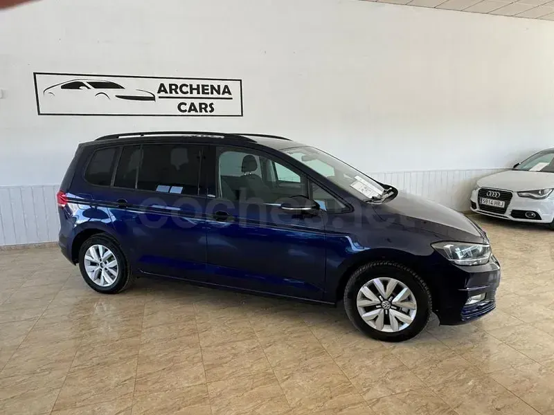 Usado VW Touran Advance 115 CV (84 kW) 2016 Azul Monovolumen