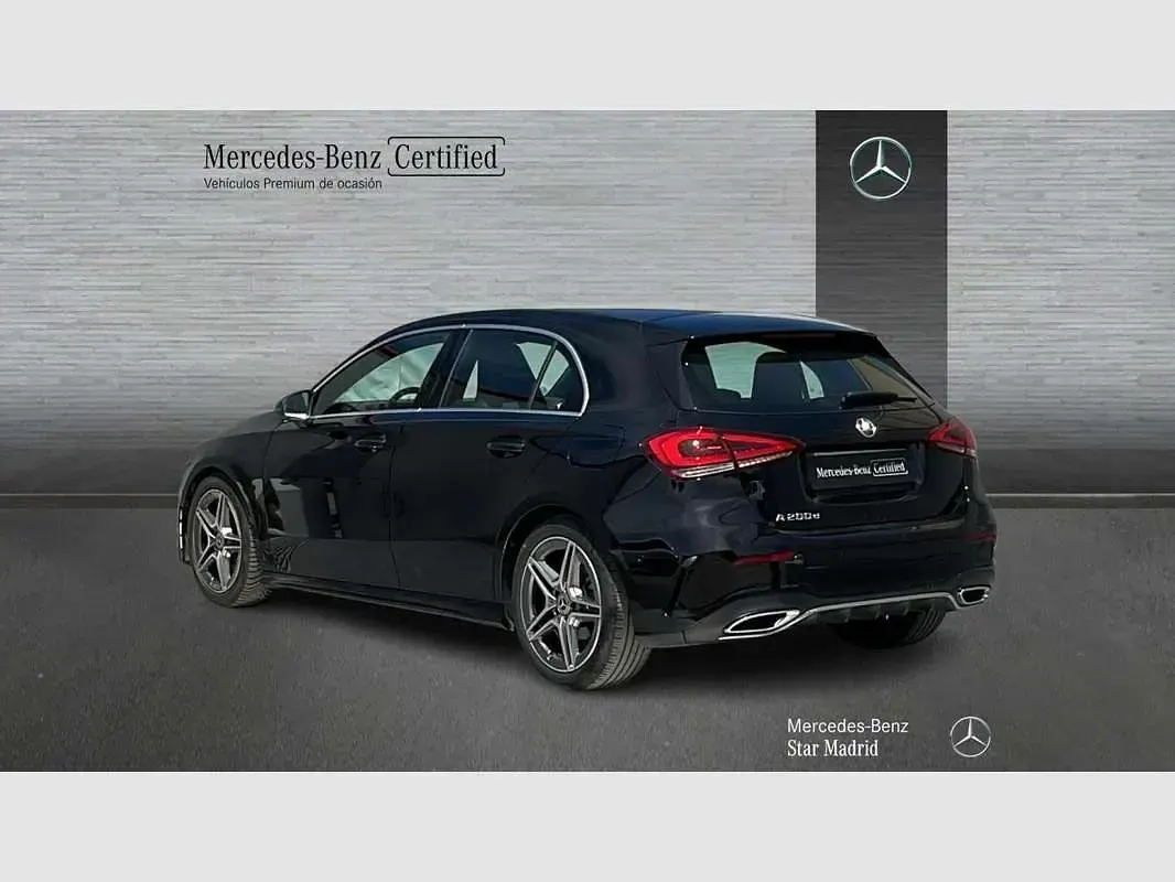 Usado Mercedes A200 150 CV (110 kW) 2021 Negro Berlina