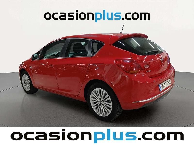 Usado Opel Astra Selective 110 CV (80 kW) 2015 Rojo Utilitario
