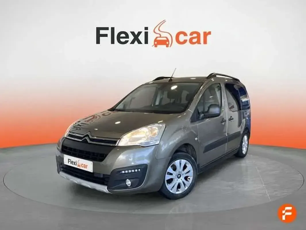 Usado Citroën Berlingo Feel 110 CV (80 kW) 2018 Gris Monovolumen