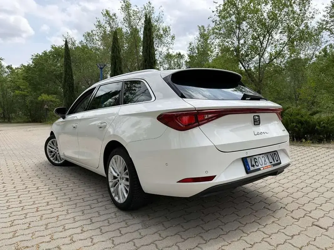 Usado Seat Leon XCELLENCE 205 CV (150 kW) 2021 Blanco Utilitario
