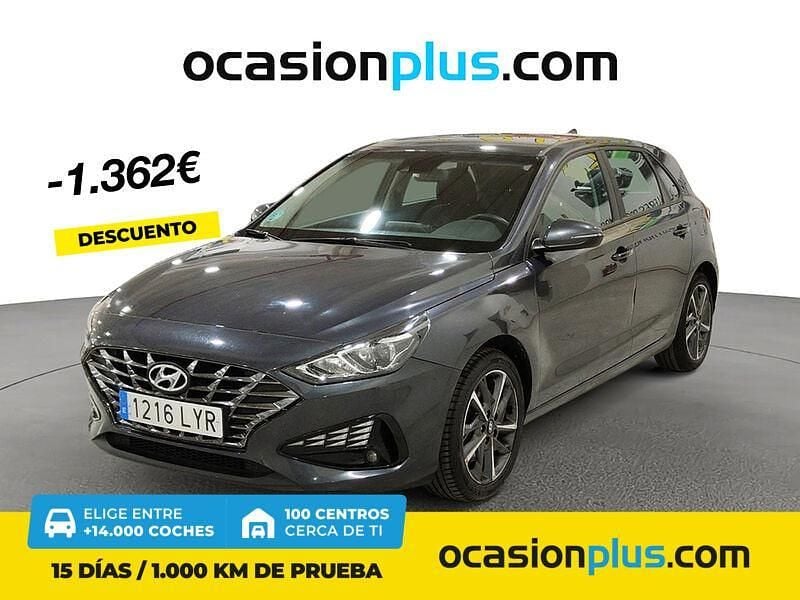 Gris Usado 2022 Hyundai i30 Berlina | 14.590 € (Precio justo) - Imagen 1/4
