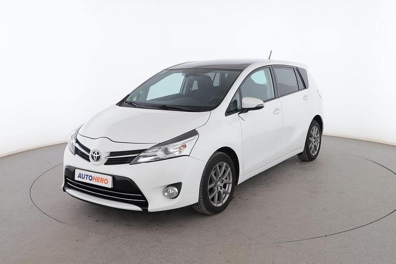 Blanco Usado 2013 Toyota Verso Advance Monovolumen | 14.599 € (Un poco caro) - Imagen 1/3