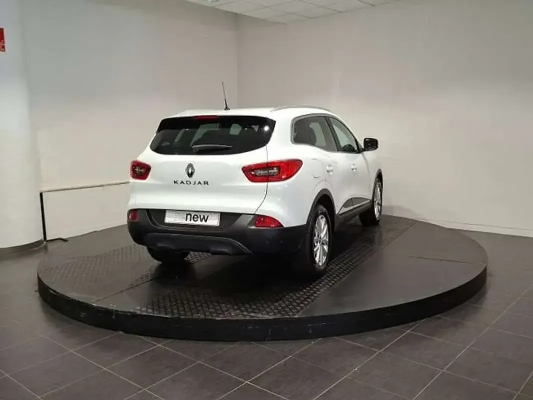 Usado Renault Kadjar Zen 132 CV (97 kW) 2016 Blanco SUV