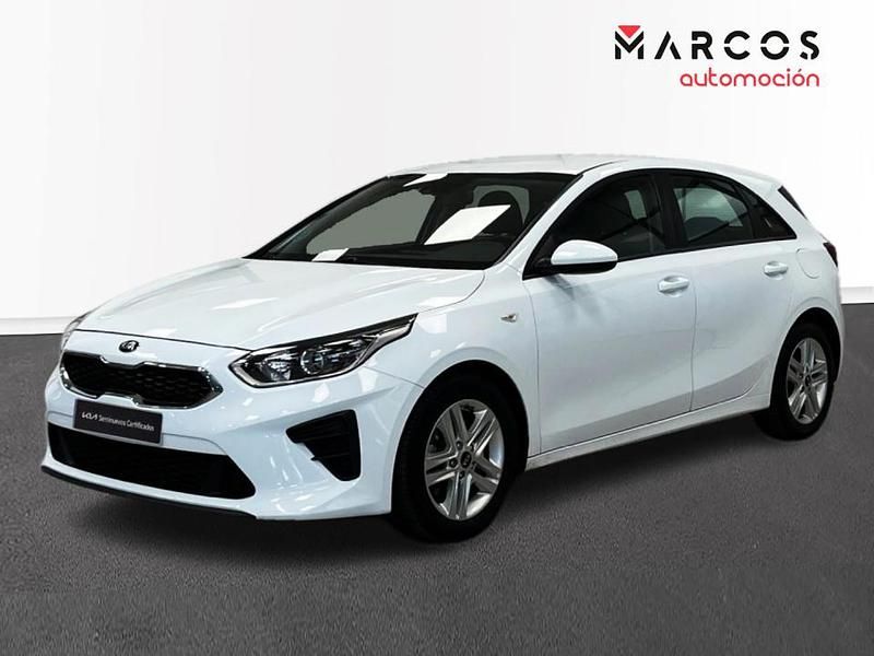 Blanco Usado 2021 Kia Ceed Berlina | 15.000 € (Precio justo) - Imagen 1/4