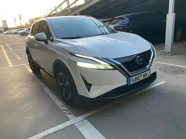 Usado Nissan Qashqai N-Connecta 190 CV (139 kW) 2023 Blanco SUV