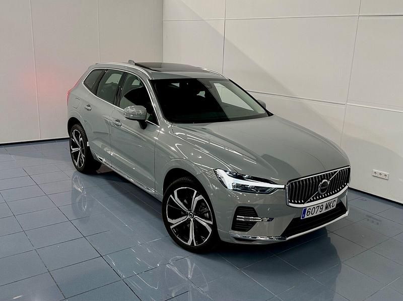Usado Volvo XC60 Core 350 CV (257 kW) 2023 Gris SUV