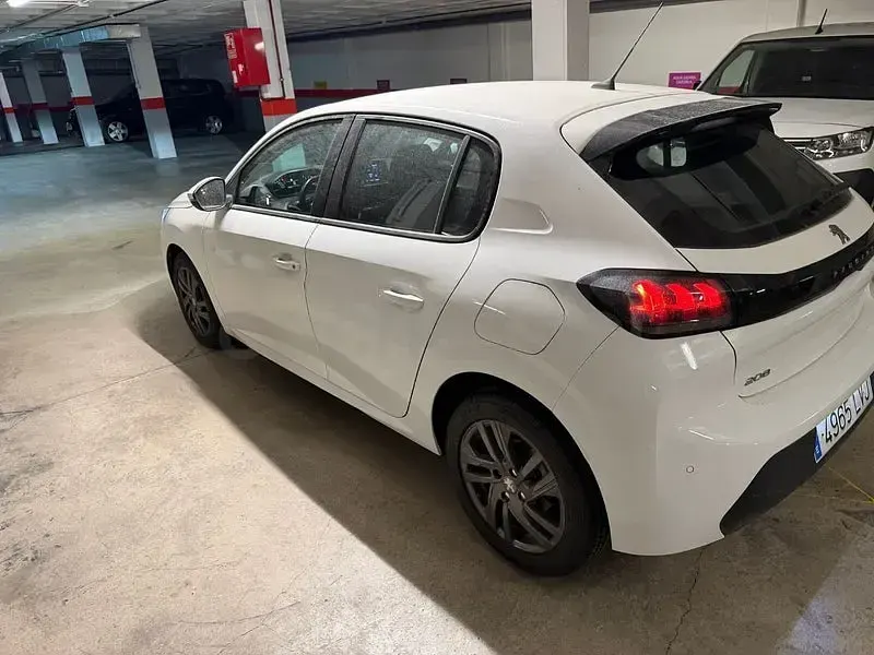 Begagnad Peugeot 208 Business-Line 100 HK (73 kW) 2021 Vit Halvkombi