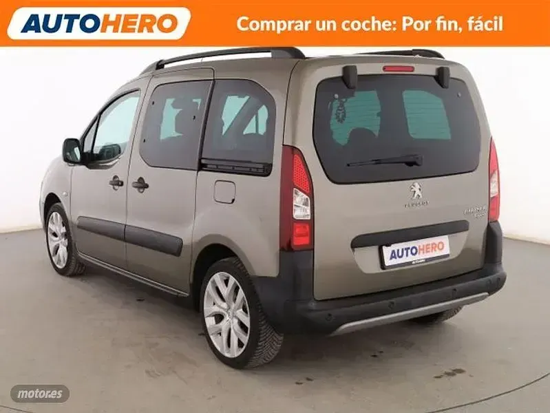 Usado Peugeot TePee Outdoor 100 CV (73 kW) 2017 Beige Van