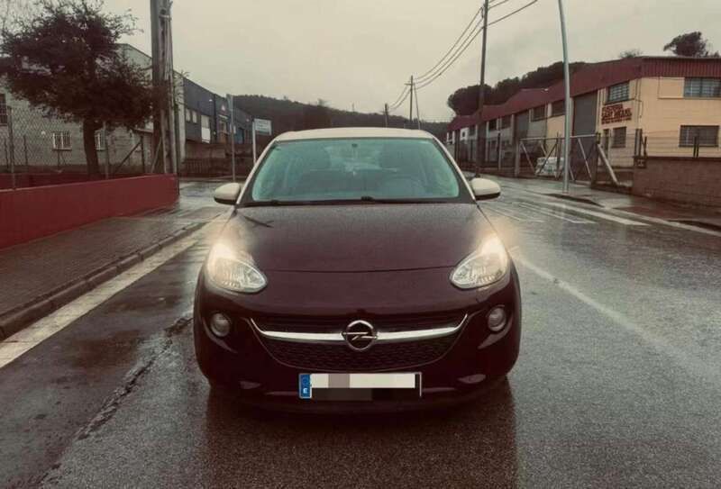 Burdeos Usado 2015 Opel Adam Rocks Utilitario | 9500 € (Un poco caro) - Imagen 1/4