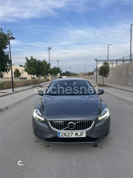 Usado Volvo V40 Inscription 190 CV (139 kW) 2016 Gris / plata Familiar