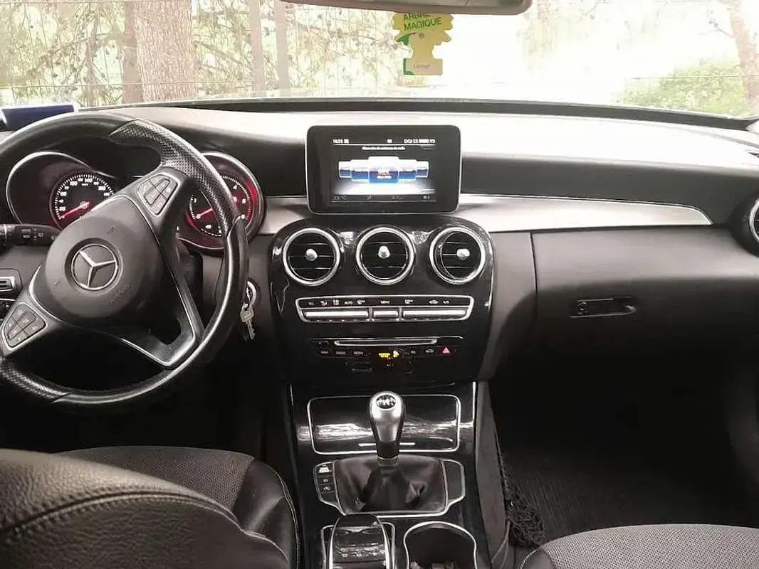 Usado Mercedes C180 Avantgarde 120 CV (88 kW) 2015 Gris Familiar