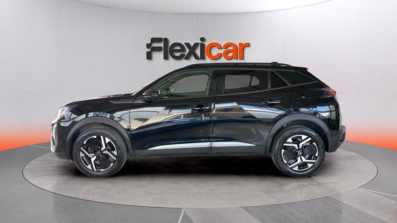 Usado Peugeot 2008 Active 100 CV (73 kW) 2023 Negro SUV