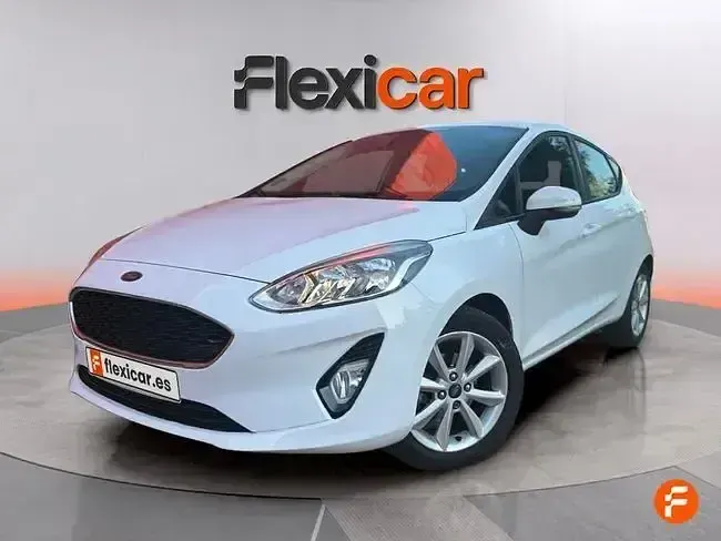 Usado Ford Fiesta Trend 100 CV (73 kW) 2017 Blanco Utilitario