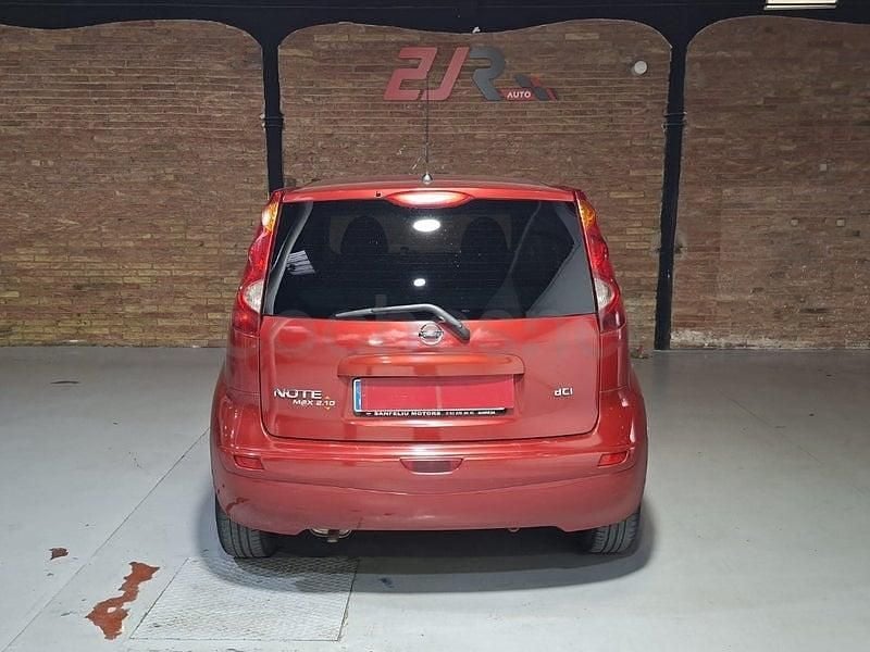 Usado Nissan Note 86 CV (63 kW) 2007 Granate Utilitario