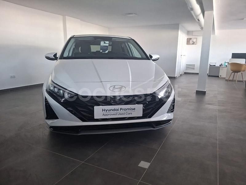Blanco Nuevo 2025 Hyundai i20 Berlina | 17.765 € (Buen precio) - Imagen 1/4