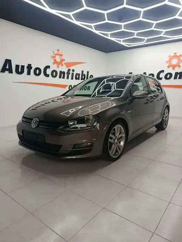 Usado VW Golf VII Advance 105 CV (77 kW) 2013 Gris Utilitario