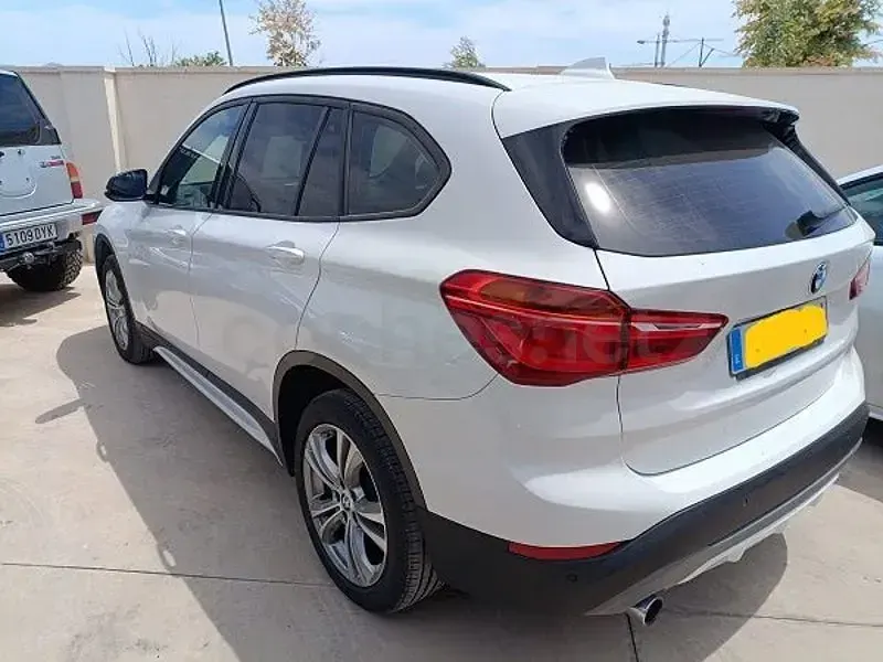 Usado BMW X1 150 CV (110 kW) 2016 Blanco SUV