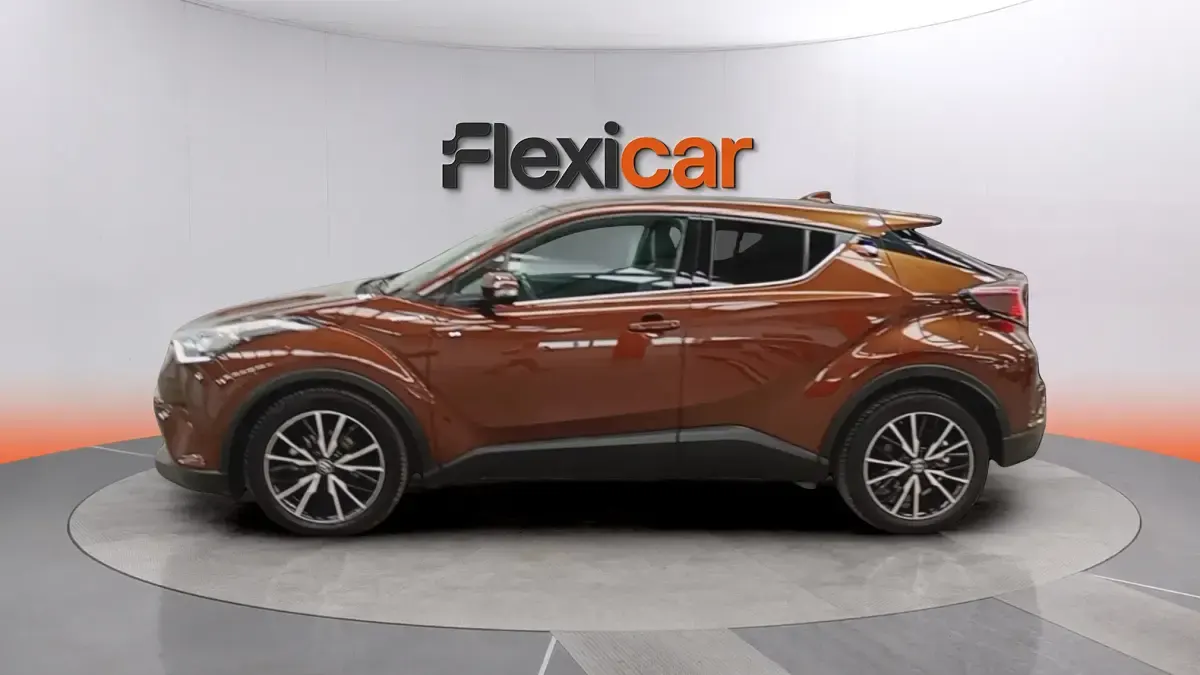 Usado Toyota C-HR Advance 122 CV (89 kW) 2018 Marrón SUV